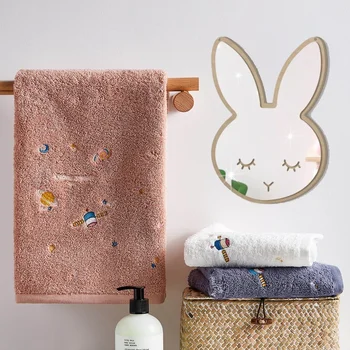 Çocuk yatak odası kırılmaz akrilik ayna ile dekore edilmiştir tavşan taç bulut duvar resmi ayna sanat dekorasyon